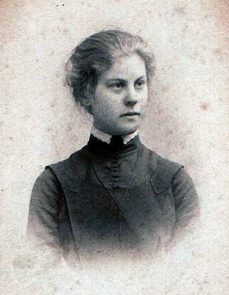 Ольга Нерман-Белая (1903 г.)